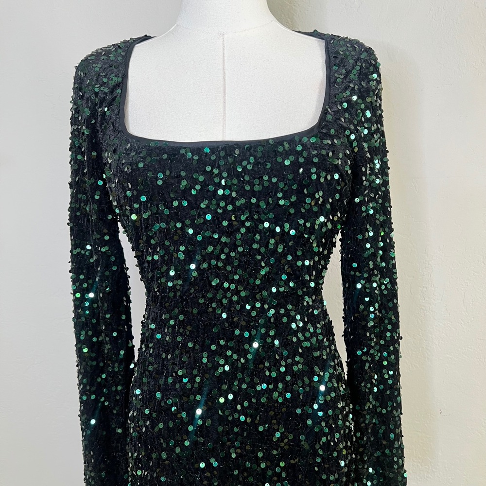 Lulus Maxi Dress Rhonna Size Medium Green Sequin Velvet Mermaid Open Back New - Picture 2 of 9